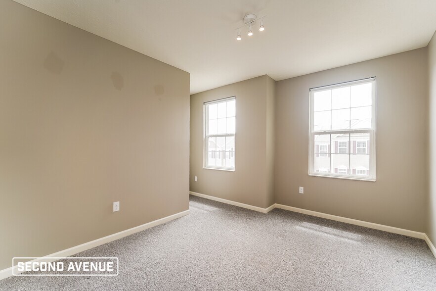 Building Photo - 118 Holly Hill Dr