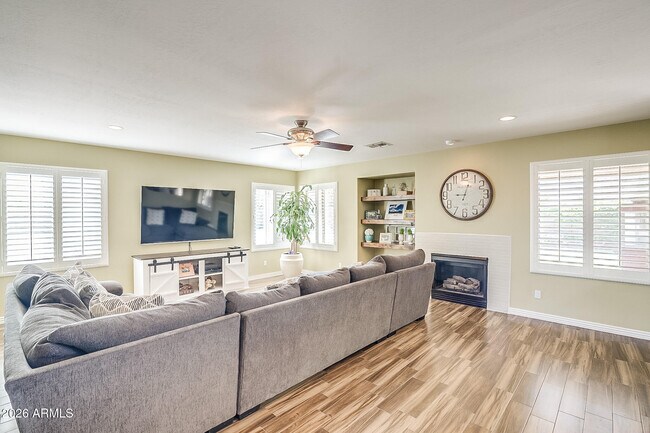 Building Photo - 7543 E Kael Cir