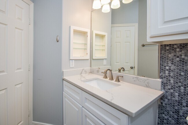 Building Photo - 7902 Silent Forest Dr