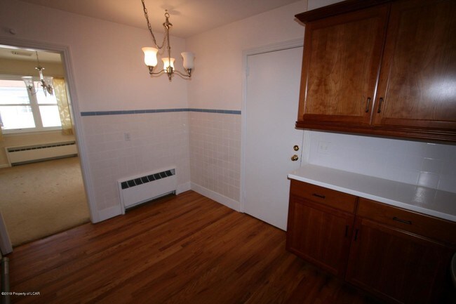 Building Photo - 568 Ford Ave