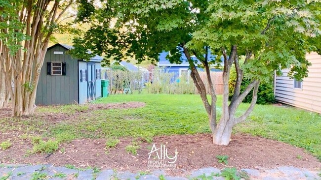 Building Photo - 2935 Lamkin Way