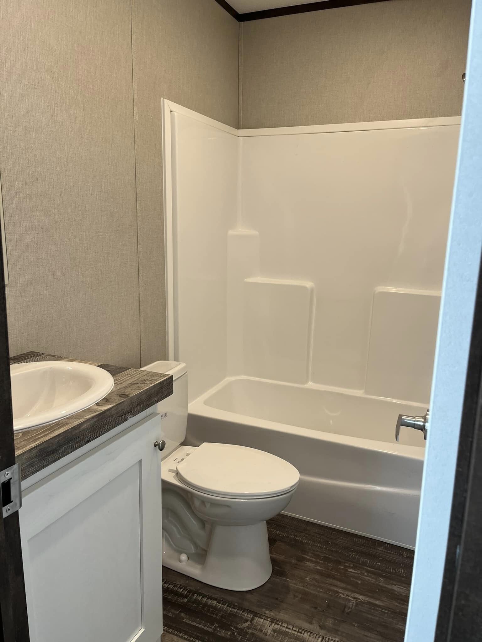 Building Photo - 107 Toledo St