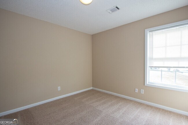 Building Photo - 1302 Palmer Ln