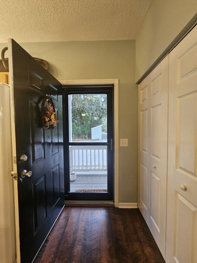 Building Photo - 1105 13th St