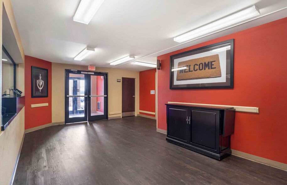 Building Photo - Furnished Studio-Oklahoma City - Airport