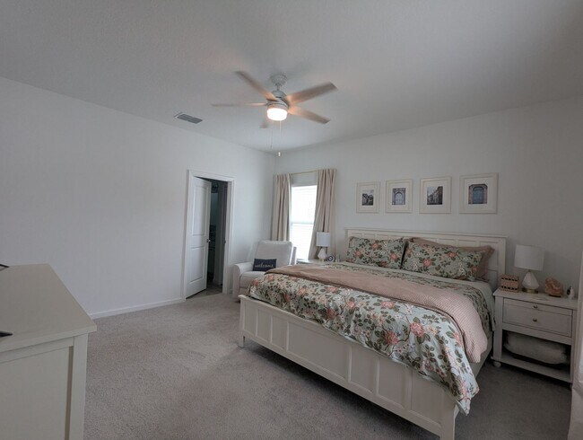 Building Photo - Beautiful newer-construction 4-bedroom, 3-bath home located in Trailhead Landing