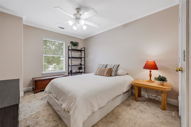 Building Photo - 4102 Caneshaw Dr