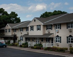 Building Photo - 208 Bellmore Ave