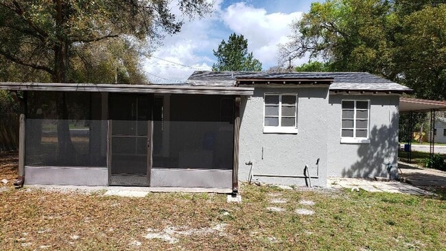 Building Photo - 1 Bed 1 Bath Remodeled Home | Pet Friendly | Washer Dryer Hook Ups | Section 8 Welcome