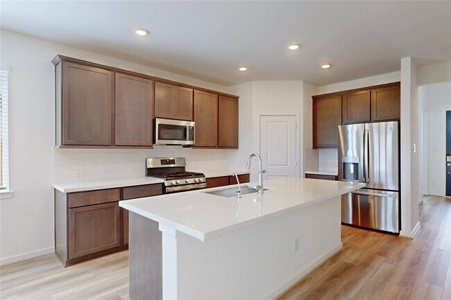Building Photo - 1203 Sugar Dr