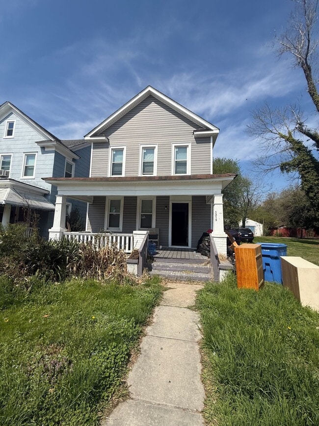 Building Photo - 1315 Poindexter St