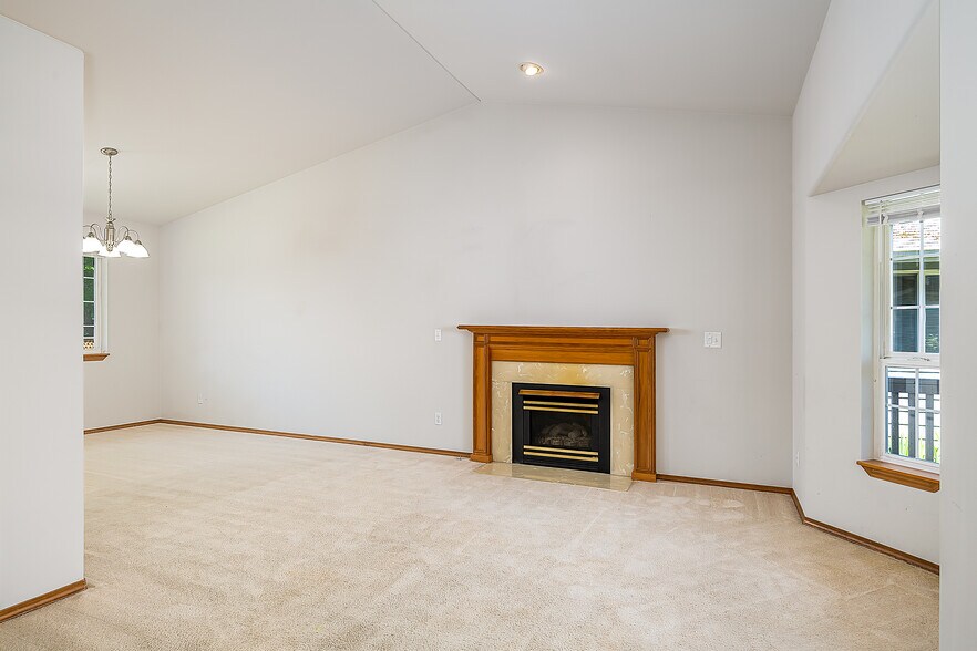 Building Photo - 15524 Chestnut Dr SE