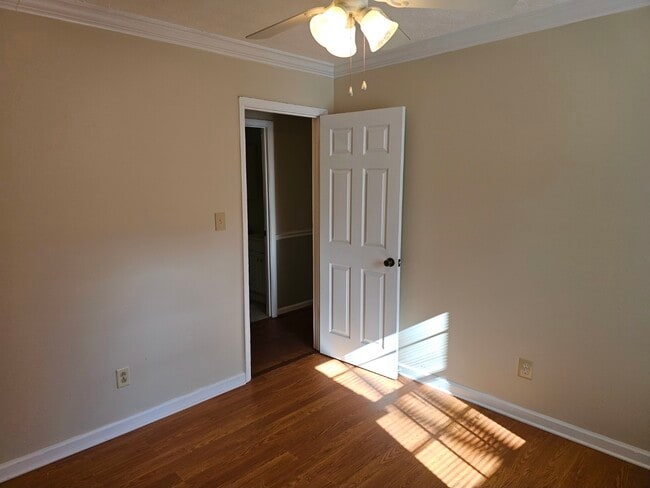 Building Photo - 3126 Caliente Ln