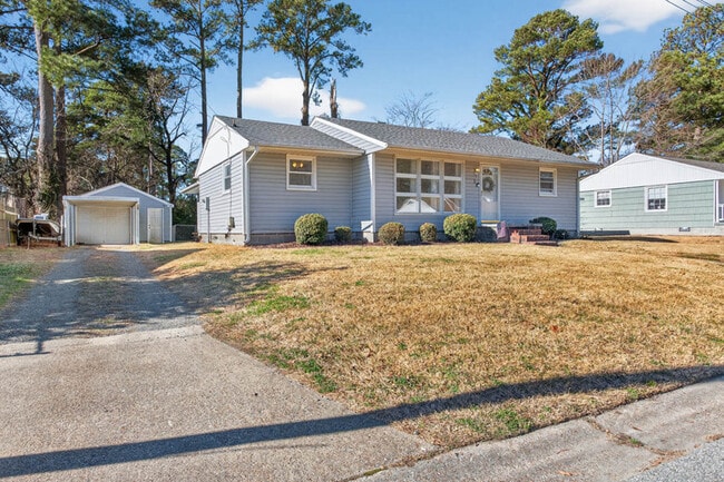 Building Photo - 32 Warren Dr