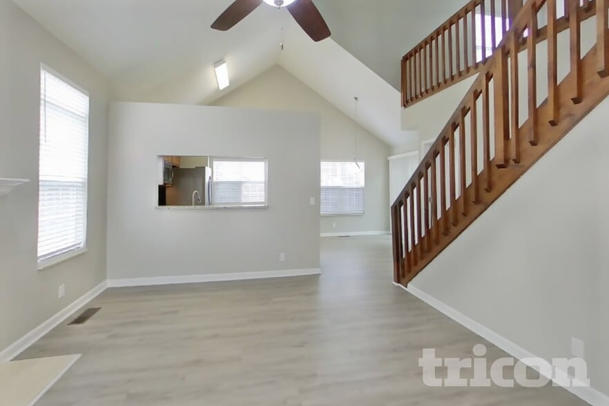Building Photo - 5713 Briarwick Ct