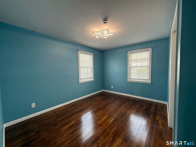 Building Photo - 22 Higbie Dr