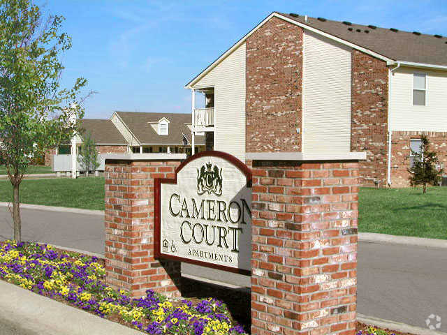 Entrance - Cameron Court Apartments