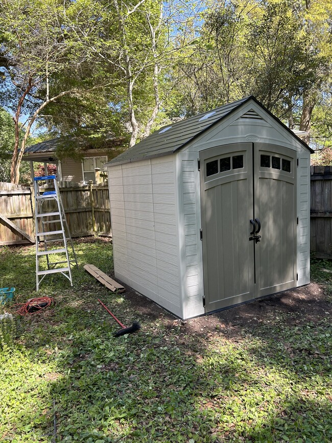 Storage shed - 1549 Little Rock Boulevard