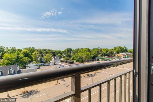 Building Photo - 4645 Park Commons Dr