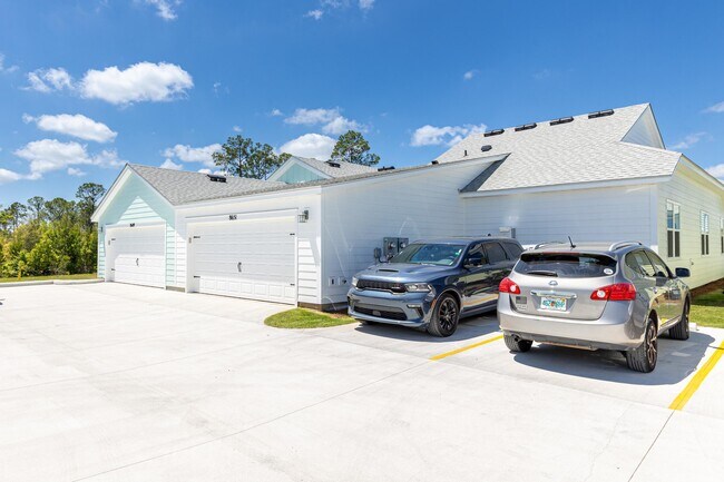 Building Photo - 8651 Sand dollar Dr