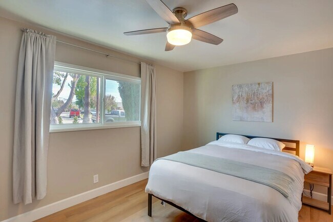 Building Photo - 3901 W Compton Ave