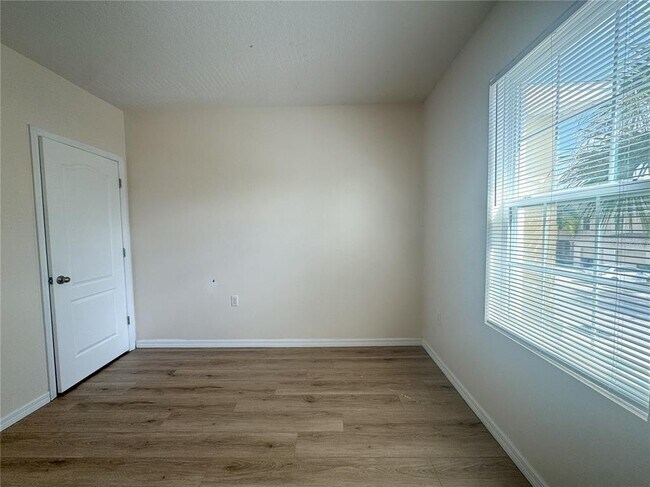 Building Photo - 12823 Buffalo Run Dr