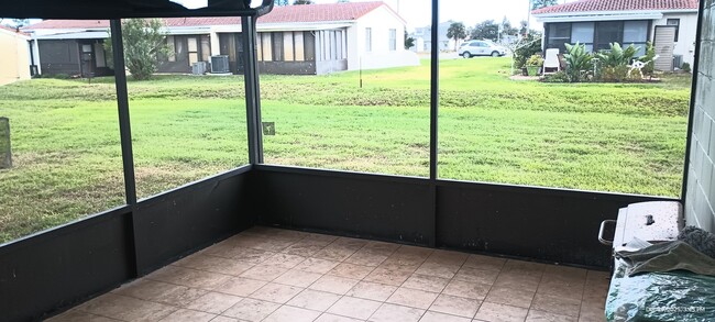 Building Photo - Walk to the beach.  2 bedroom duplex--washer/dryer hookup