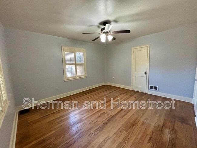 Building Photo - 2214 Kimberly Dr