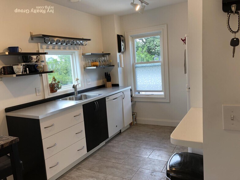 Building Photo - 47 Franklin St