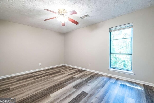 Building Photo - 1010 Mariners Ct