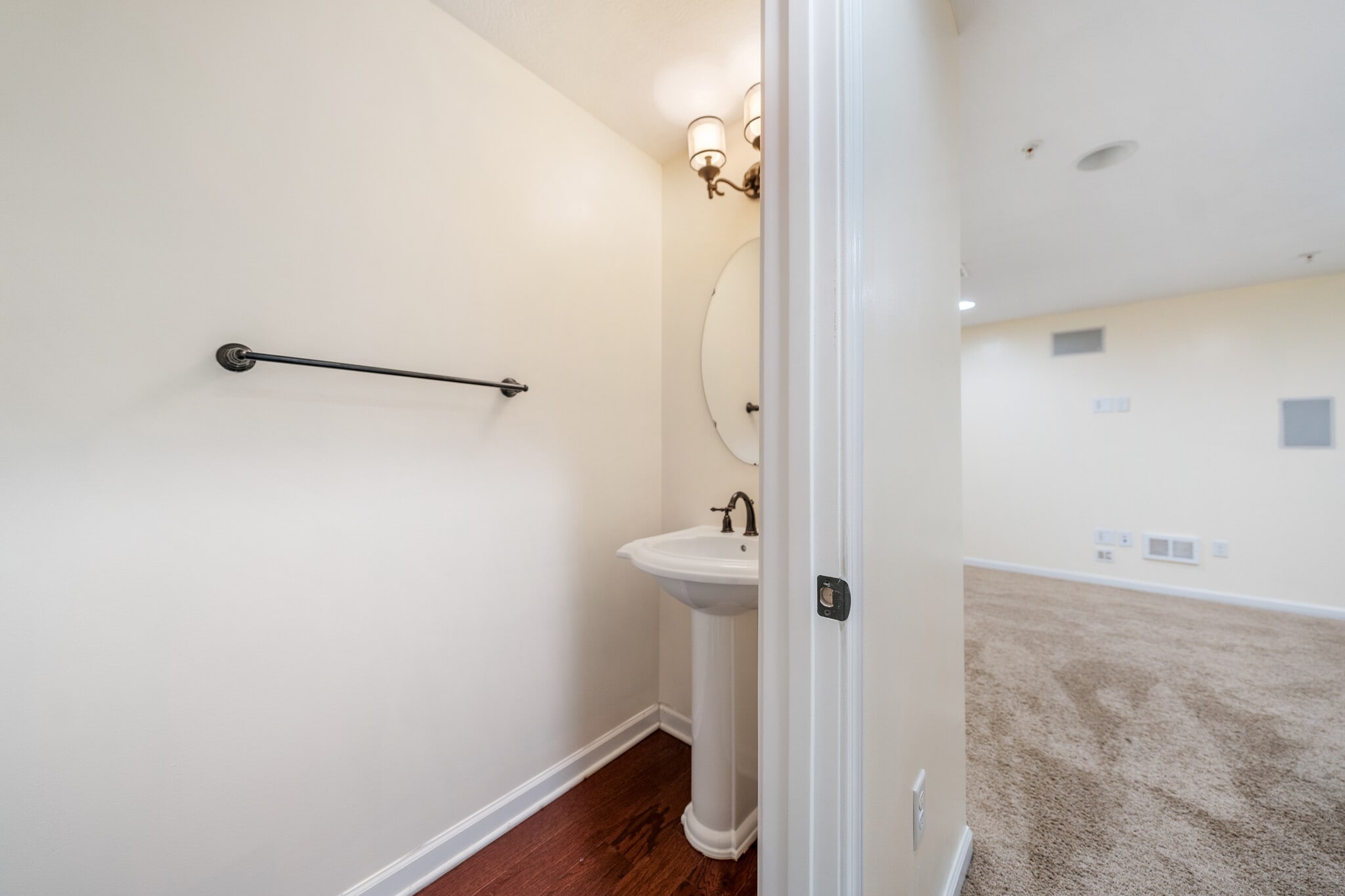 Building Photo - 3114 Raintree Dr