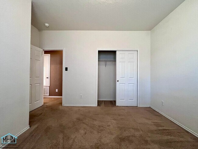 Building Photo - 3802 Mahogany Cove