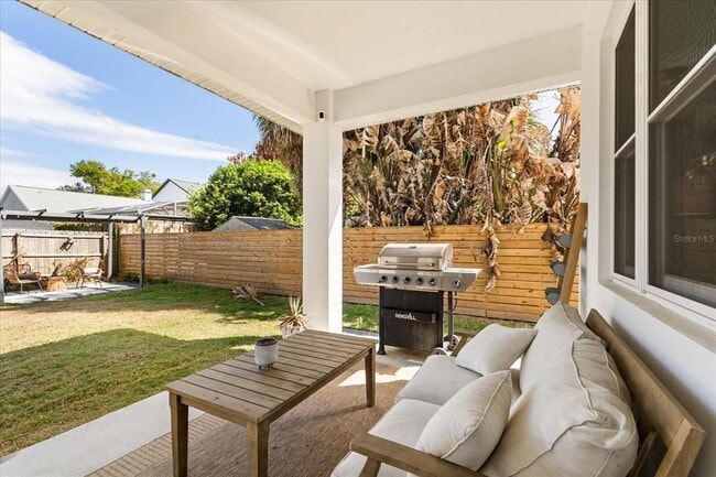 Building Photo - 668 Overspin Dr