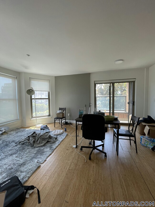 Primary Photo - 40 Malvern St