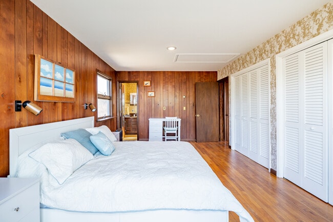 Building Photo - 79 Surf Dr