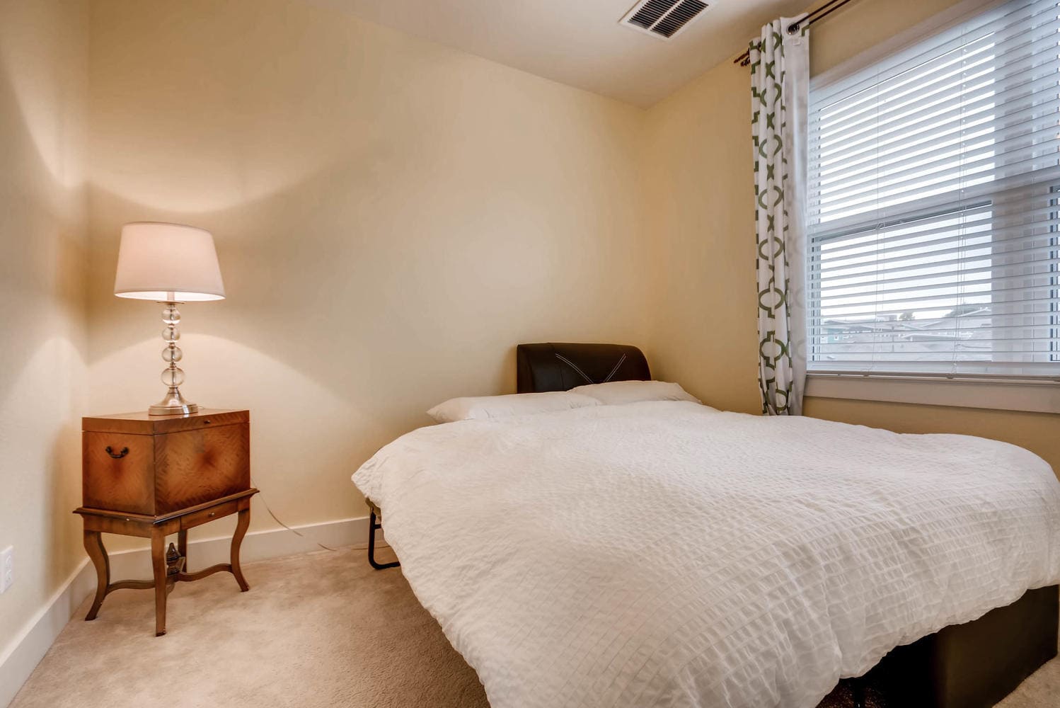 Guest bedroom_upstairs - 1916 tripshaw lane