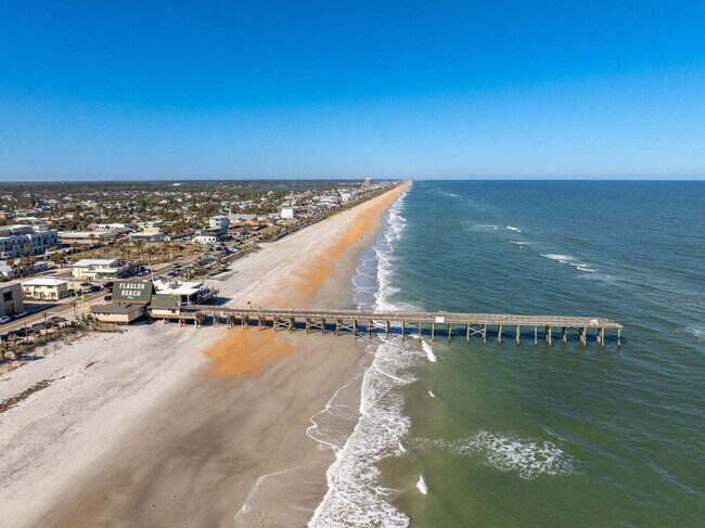 Building Photo - 3 Cherokee Ct W