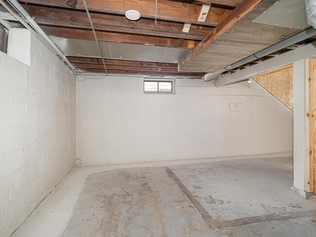 Building Photo - 1149 Smith Ave S