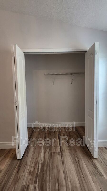 Building Photo - 11404 Holmbridge Ln