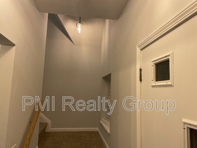 Building Photo - 2145 N Taylor Rd
