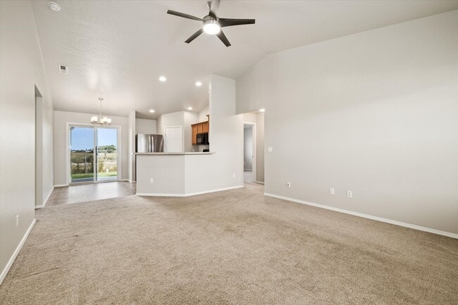Building Photo - 4 Bedrooms Plus Bonus Room _ Dog Friendly!!
