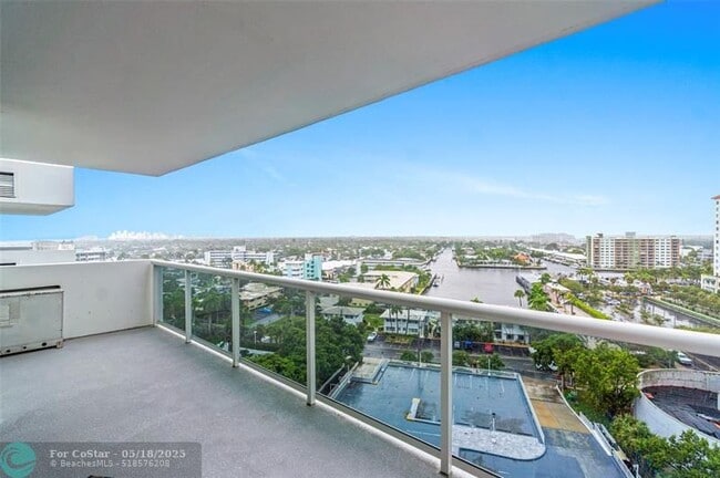 Building Photo - 2841 N Ocean Blvd