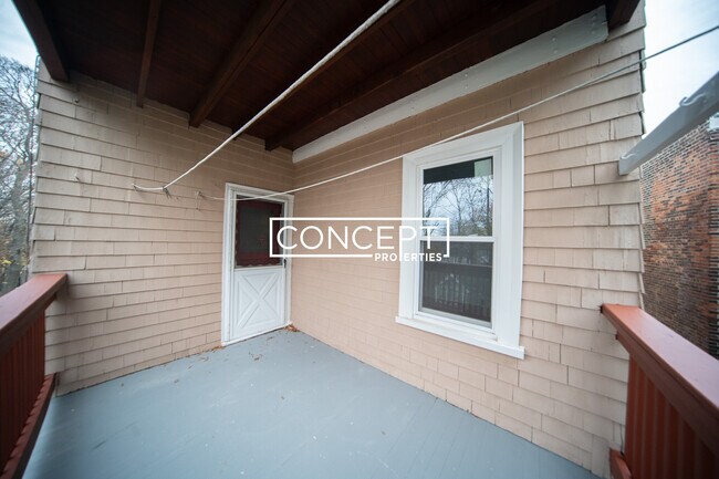 Building Photo - 92 Browne St