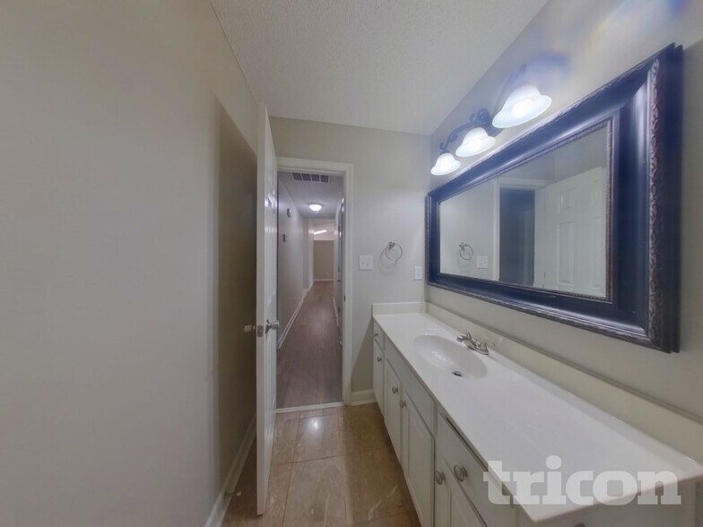 Building Photo - 967 Ashland Ave