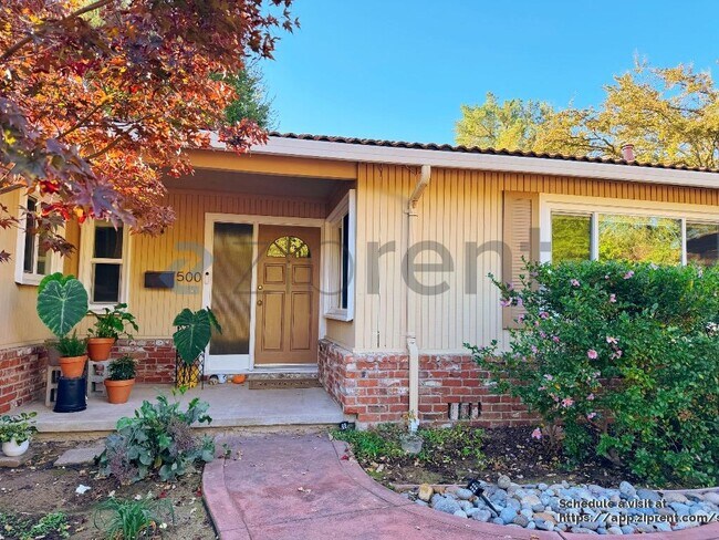 Primary Photo - 500 Malaga Way