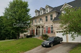 Building Photo - 2983 Akron St