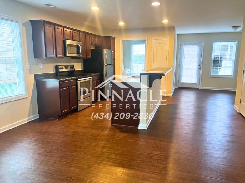 Building Photo - 124 Tomahawk Industrial Park