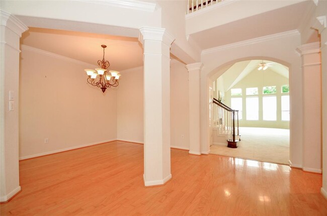 Building Photo - 3315 Alden Manor Ln