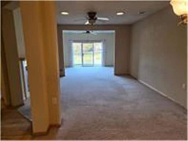 Building Photo - 7445 Timber Crest Dr S