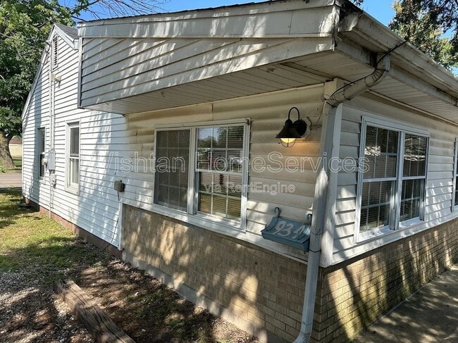 Building Photo - 934 W Jefferson St